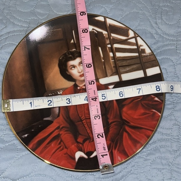 Gone with the Wind Scarlett O'Hara Collector’s Plate - Picture 5 of 5